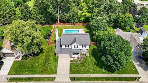 13895 Barnett Place Fishers IN 46038