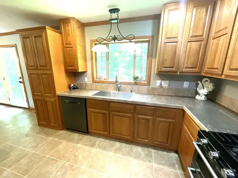 1825 Pea Ridge Road Spencer IN 47460