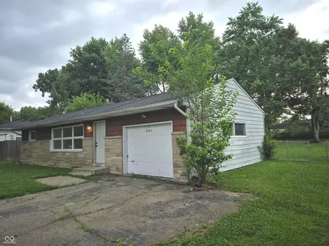 2725 Kristen Drive W Indianapolis IN 46218