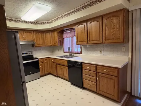 1206 Sugar Pine Drive Anderson IN 46012