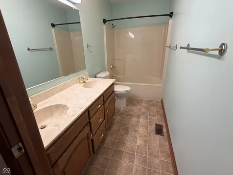 1206 Sugar Pine Drive Anderson IN 46012