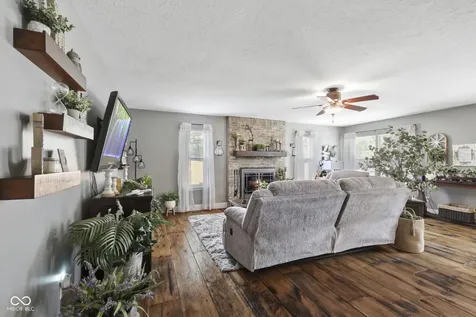 1223 Stave Oak Court Beech Grove IN 46107