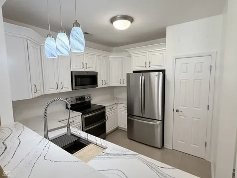 1598 Lacebark Drive Greenwood IN 46143