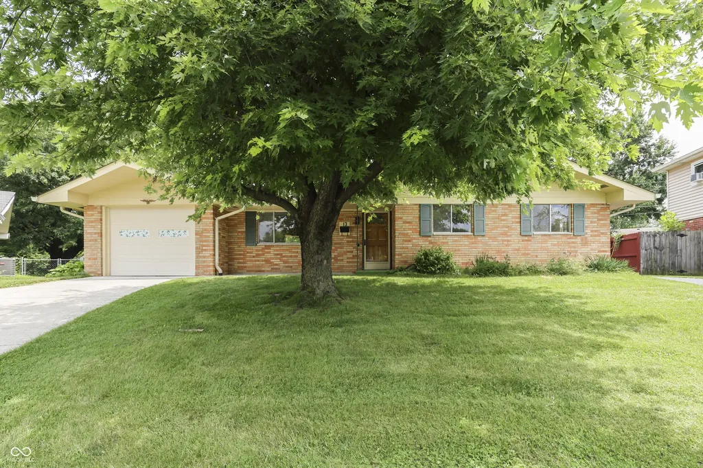 13 Edwards Court Beech Grove IN 46107