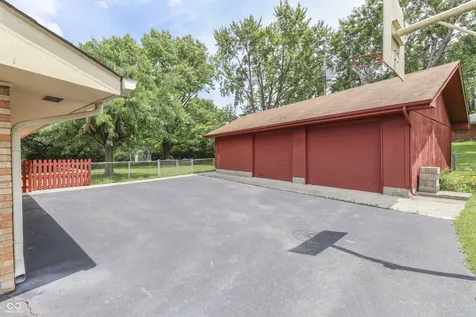 13 Edwards Court Beech Grove IN 46107