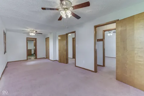 1787 W 250 S Shelbyville IN 46176