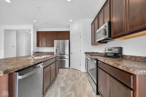 5115 Triple Crown Way Indianapolis IN 46237