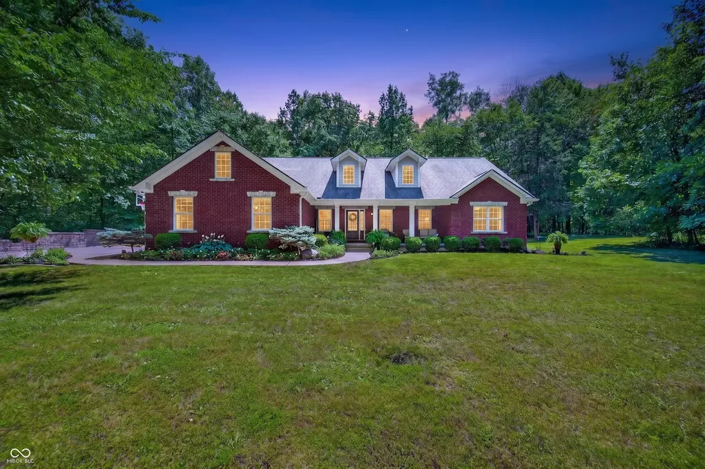7197 E Pine Needle Lane Morgantown IN 46160