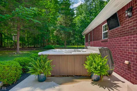 7197 E Pine Needle Lane Morgantown IN 46160
