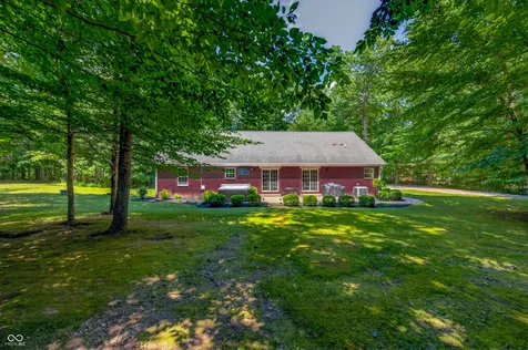 7197 E Pine Needle Lane Morgantown IN 46160