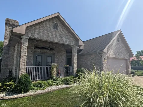 628 E 8th Street Rushville IN 46173