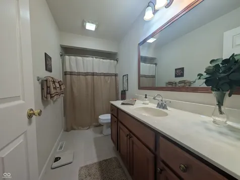 628 E 8th Street Rushville IN 46173