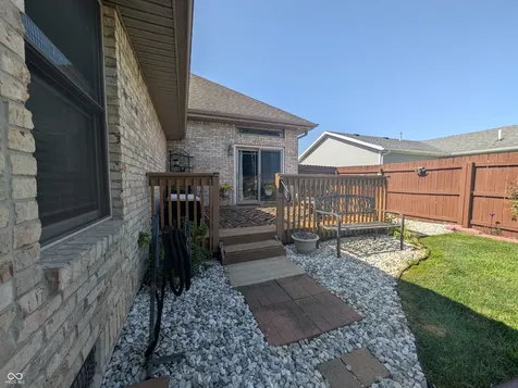 628 E 8th Street Rushville IN 46173