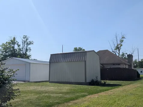 628 E 8th Street Rushville IN 46173