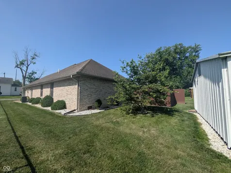 628 E 8th Street Rushville IN 46173