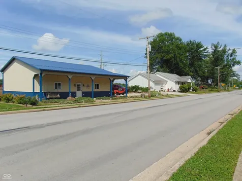 922 E Main Street Jamestown IN 46147