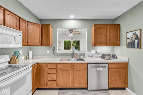 5624 Fair Ridge Place Indianapolis IN 46221
