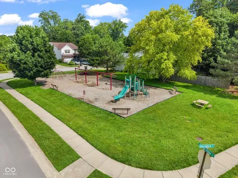 5624 Fair Ridge Place Indianapolis IN 46221
