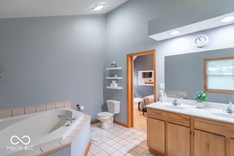 528 Macintosh Lane Danville IN 46122