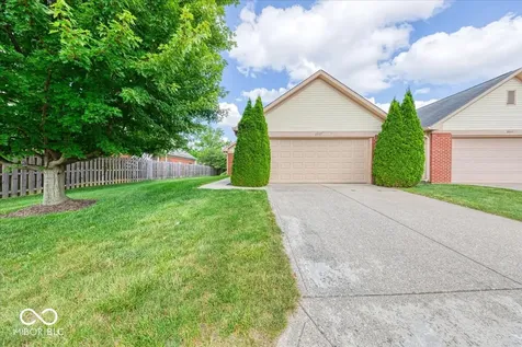 2047 Heritage Commons Lane Indianapolis IN 46219