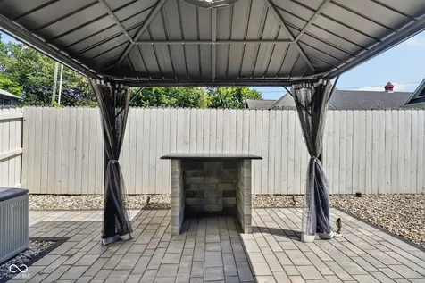 1226 N Beville Avenue Indianapolis IN 46201