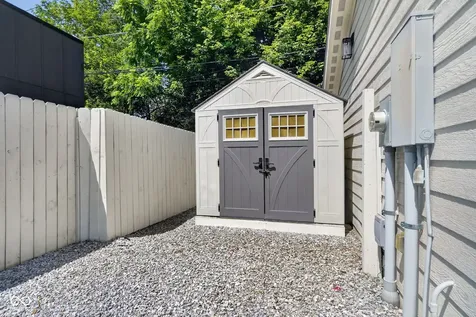 1226 N Beville Avenue Indianapolis IN 46201