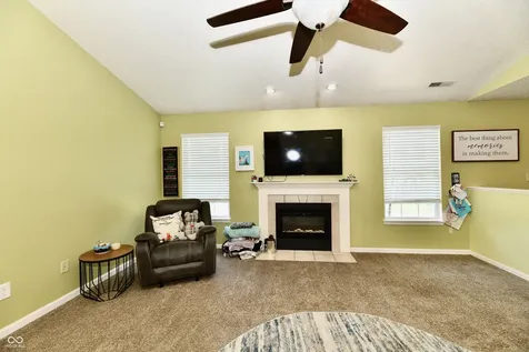 5644 Wood Hollow Drive Indianapolis IN 46239