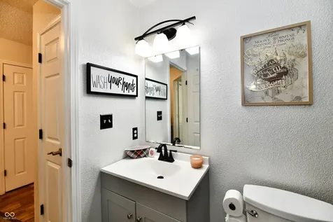 5644 Wood Hollow Drive Indianapolis IN 46239