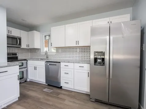 2643 Eagledale Drive Indianapolis IN 46222