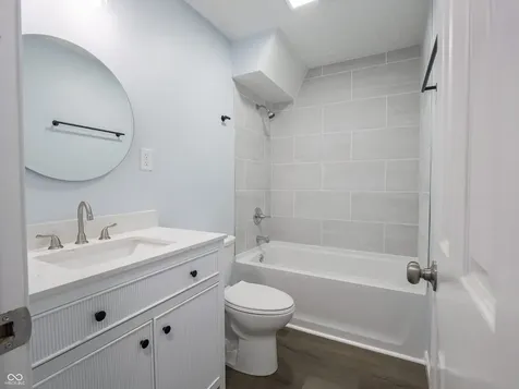 2643 Eagledale Drive Indianapolis IN 46222
