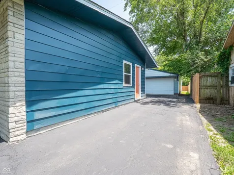 2643 Eagledale Drive Indianapolis IN 46222
