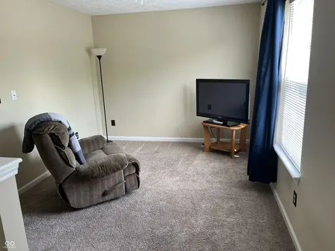 6818 Decatur Ridge Indianapolis IN 46221