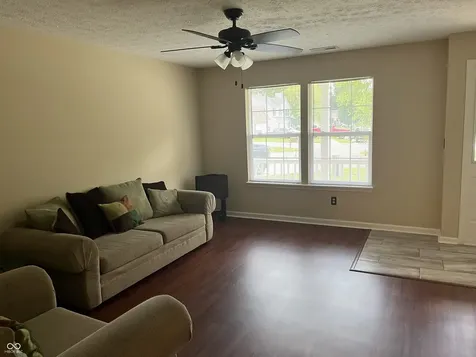 6818 Decatur Ridge Indianapolis IN 46221