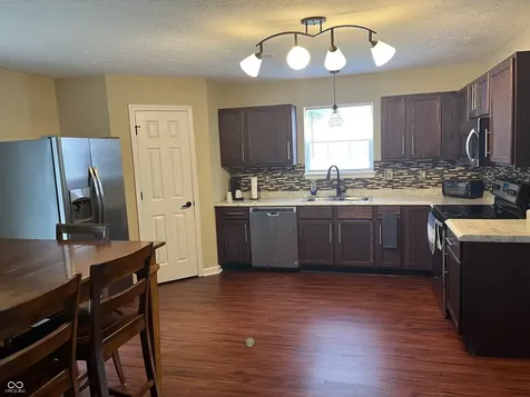 6818 Decatur Ridge Indianapolis IN 46221