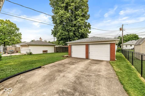 437 N 12th Avenue Beech Grove IN 46107