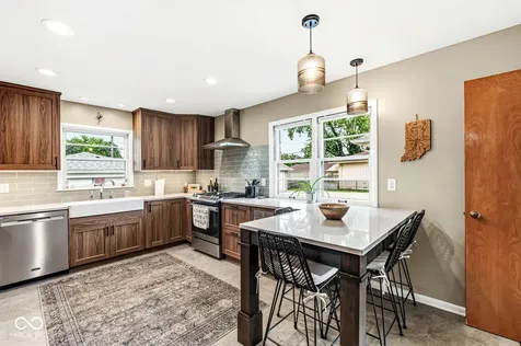437 N 12th Avenue Beech Grove IN 46107
