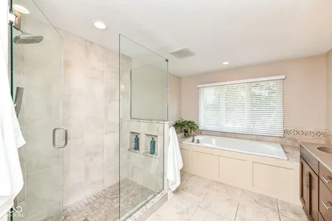 1385 Edinburgh Drive Carmel IN 46033