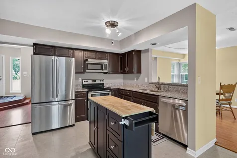 9338 Embers Way Indianapolis IN 46250