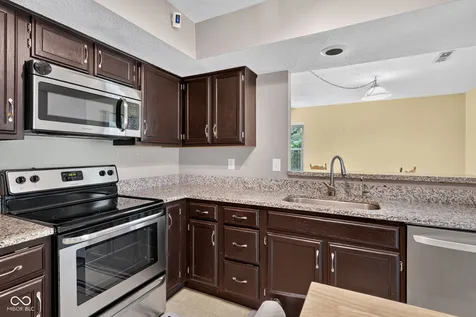 9338 Embers Way Indianapolis IN 46250