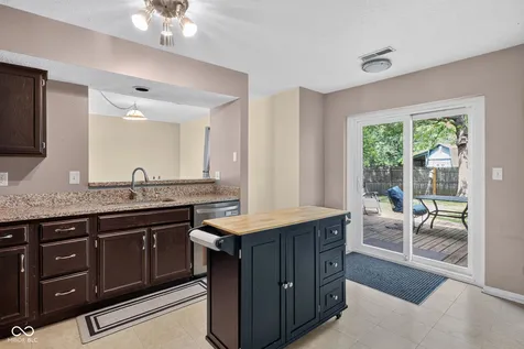 9338 Embers Way Indianapolis IN 46250