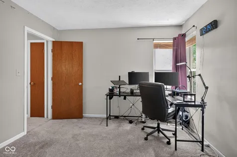 9338 Embers Way Indianapolis IN 46250