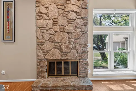 9338 Embers Way Indianapolis IN 46250