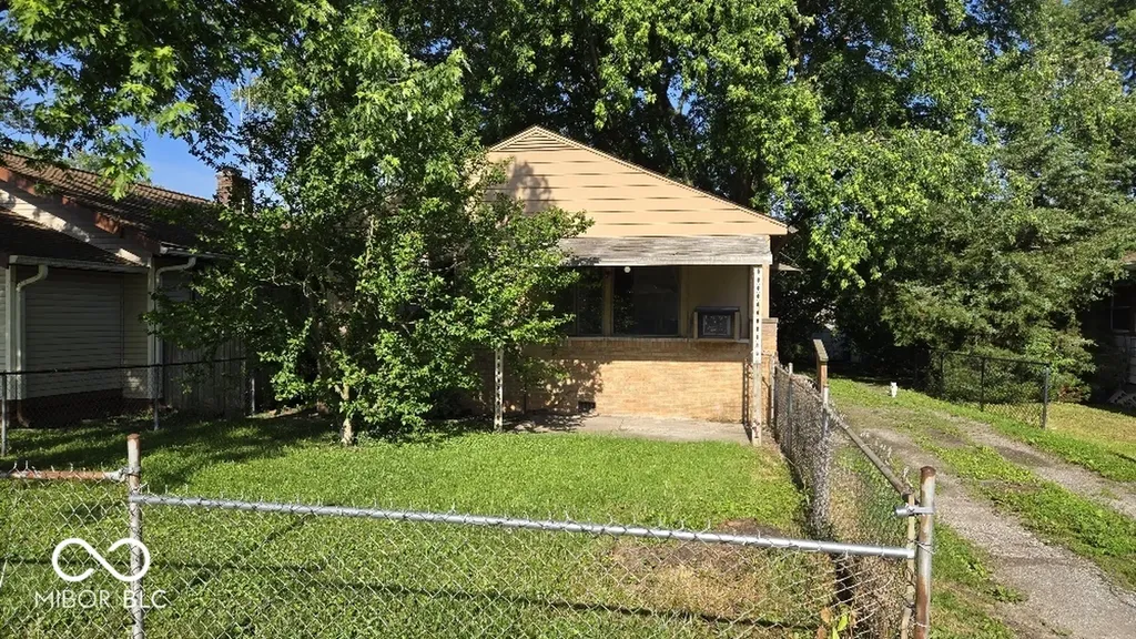 2164 N Dequincy Street Indianapolis IN 46218
