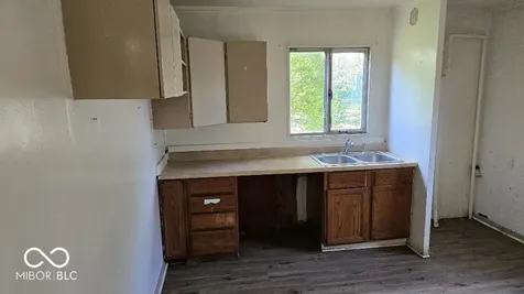 2164 N Dequincy Street Indianapolis IN 46218