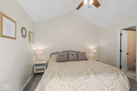 1046 Peppermill Run Greenwood IN 46143