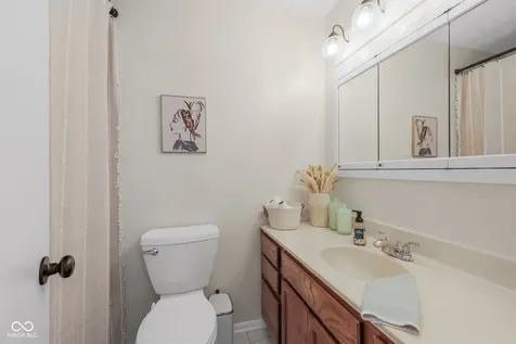 1046 Peppermill Run Greenwood IN 46143