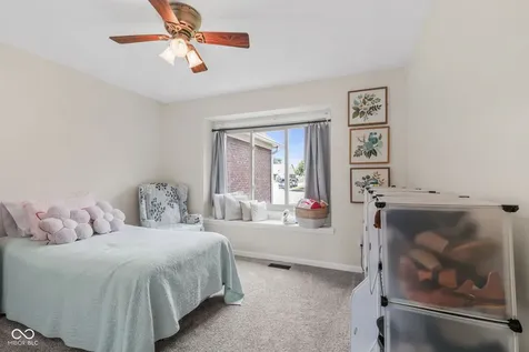 1046 Peppermill Run Greenwood IN 46143