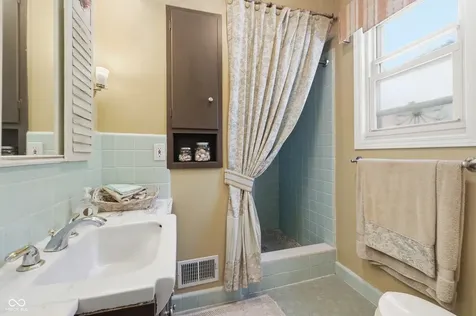 960 W 58th Street Indianapolis IN 46228