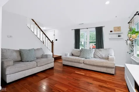 8245 Maple Leaf Court Indianapolis IN 46268