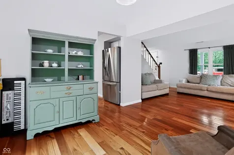 8245 Maple Leaf Court Indianapolis IN 46268